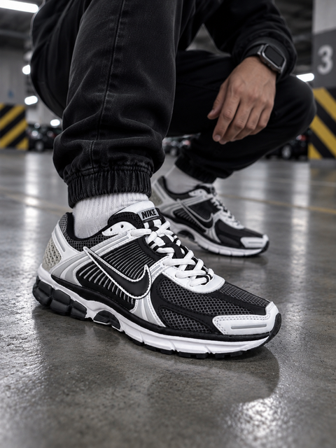 Nike Vomero 5 White Black