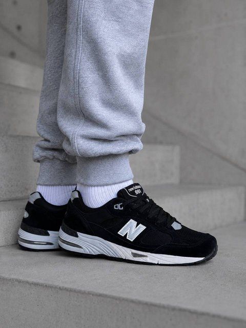 New Balance 991 Black White