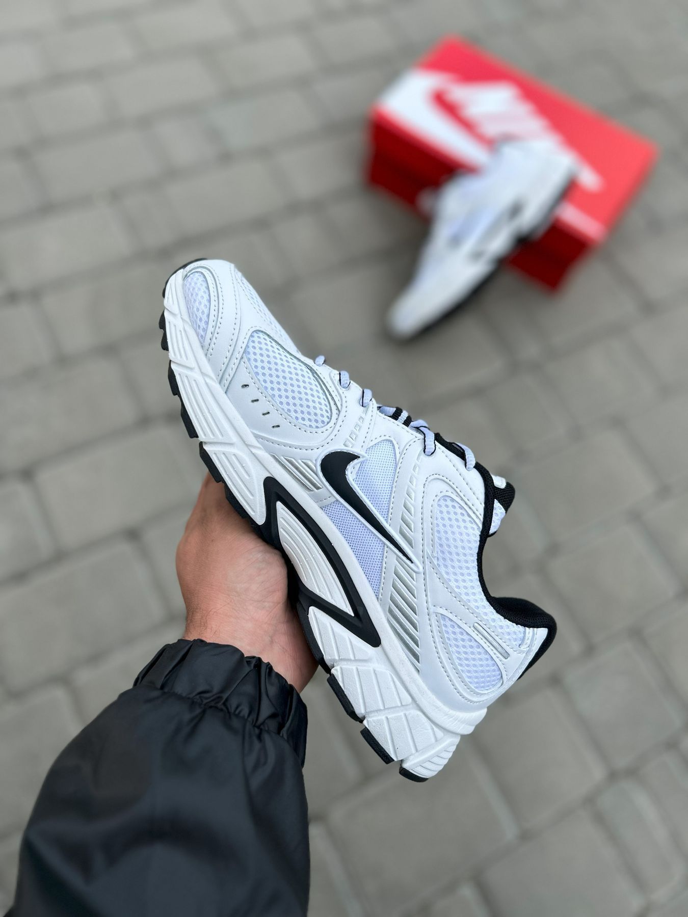 Nearly Rnr Nike V5 RNR White