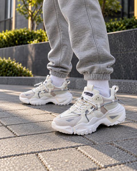 Wions Life Running White