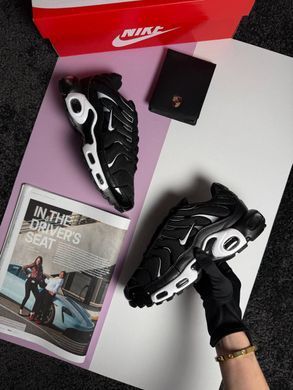 Nike Air Max Plus Black White