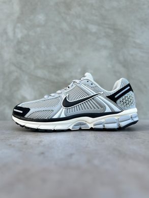 Nike Vomero 5 Gray