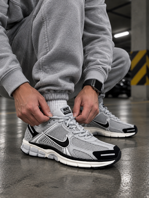 Nike Vomero 5 Gray