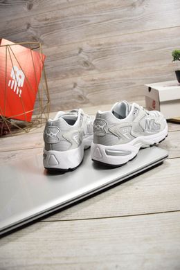 New Balance 725 Light Gray