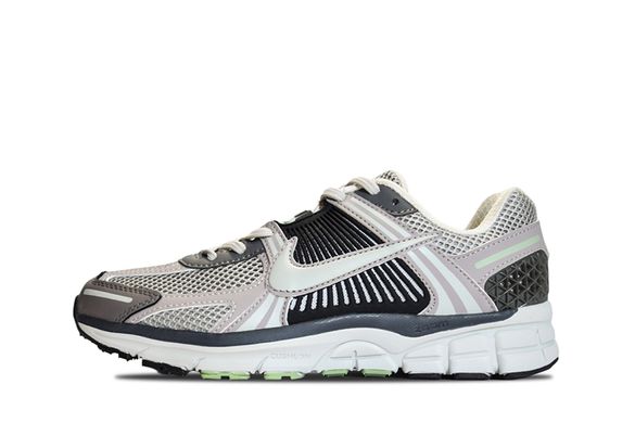 Nike Vomero 5  Gray