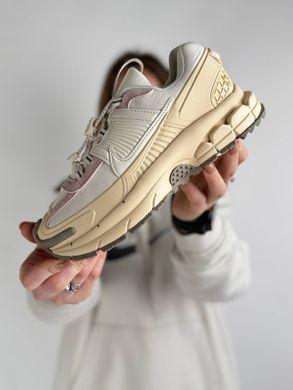 Nike Zoom Vomero Roam Beige