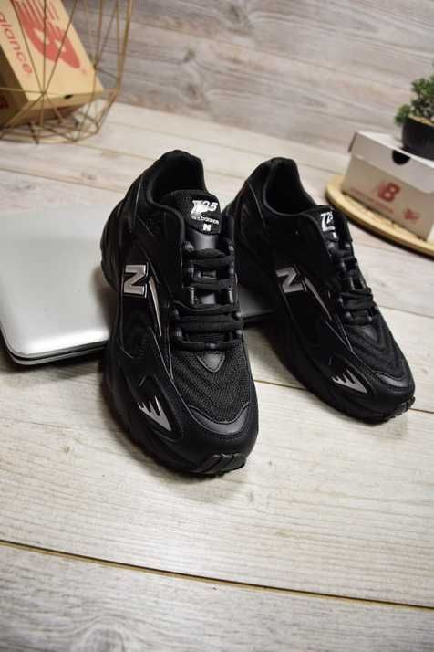 New Balance 725 Black