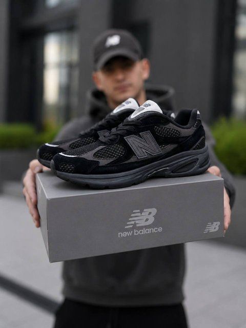 New Balance 2010 Black Gray