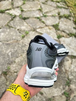 New Balance 2000 Dark Gray