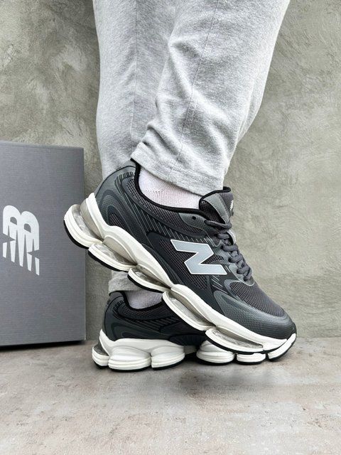 New Balance 2000 Dark Gray