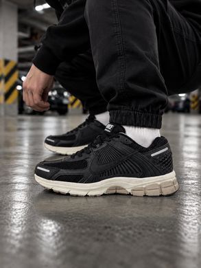 Nike Vomero 5 Black White