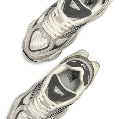 New Balance 9060 Light Grey
