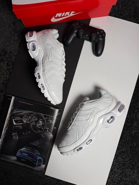 Nike Air Max Plus White